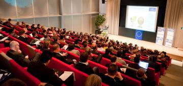 Grote belangstelling en wereldprimeur op startcongres WaterstofNet